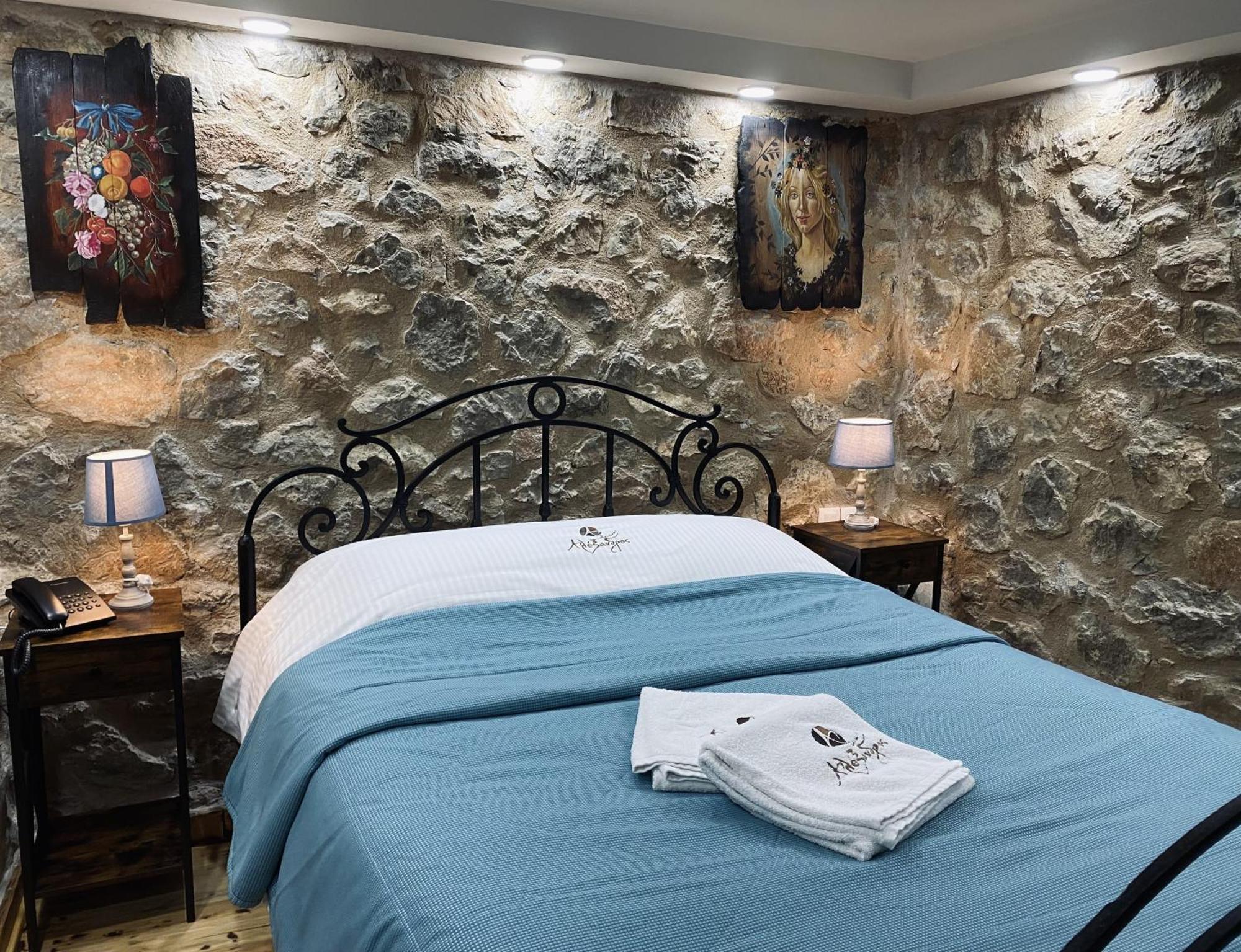 Alexandros Guesthouse Arachova Luaran gambar