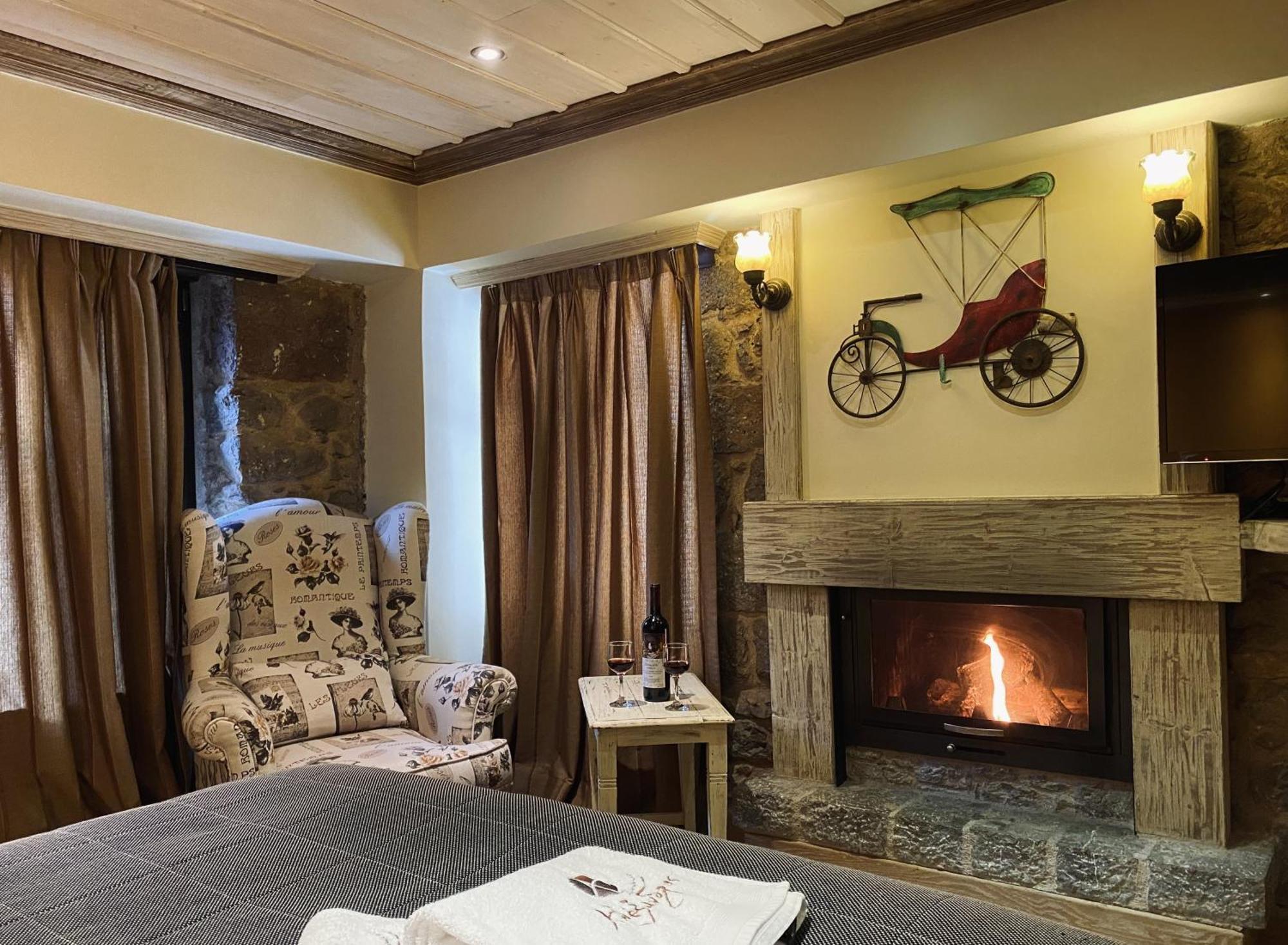 Alexandros Guesthouse Arachova Luaran gambar